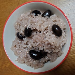 黒豆の水煮で赤飯風